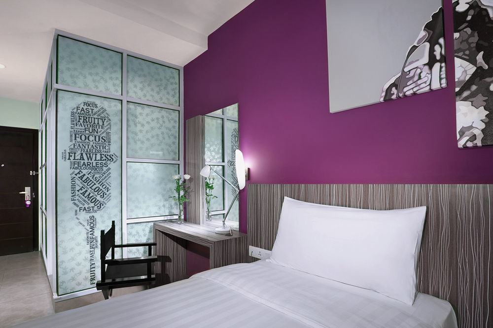 Fame Hotel Sunset Road Kuta Lombok Esterno foto