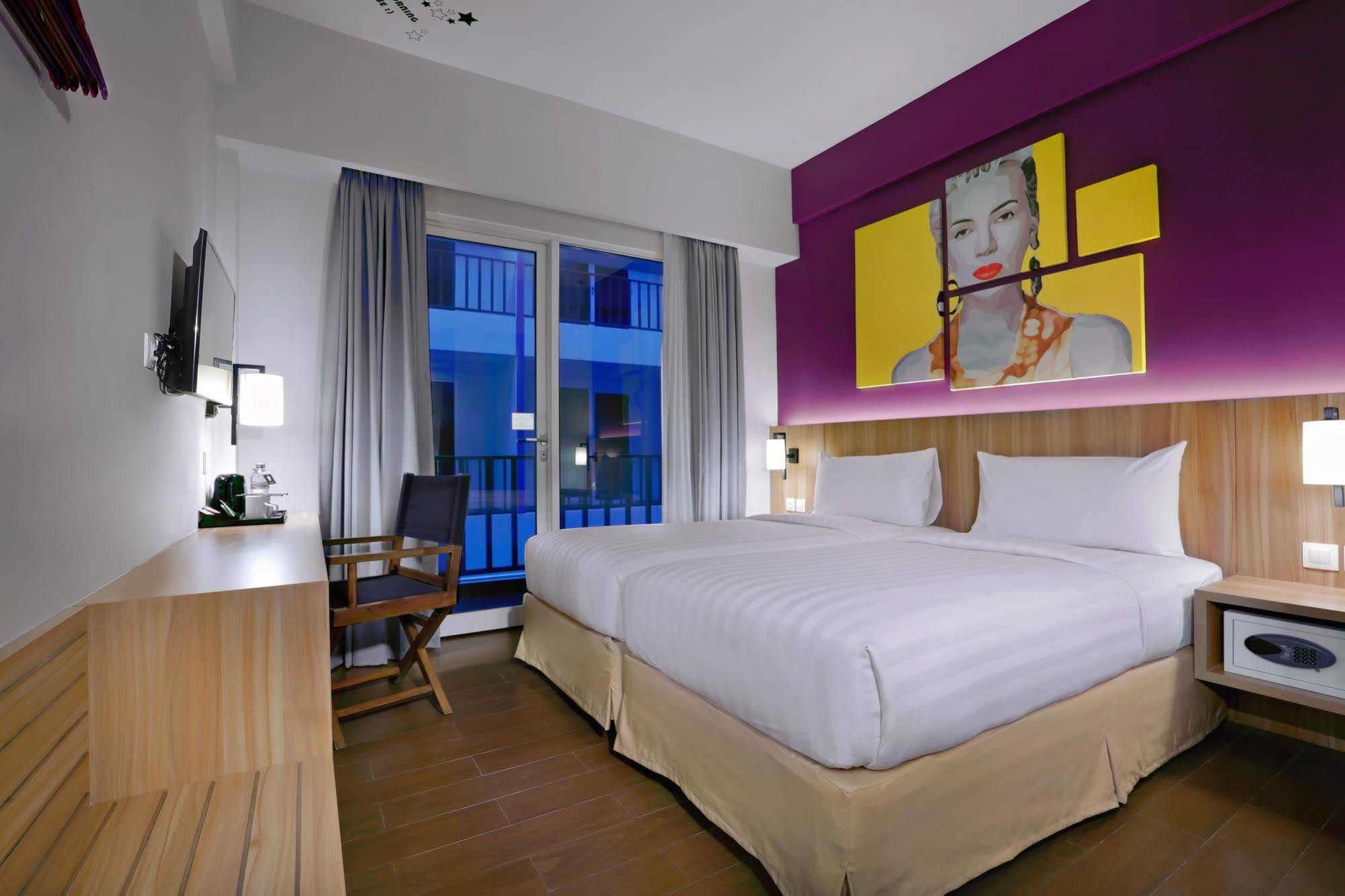 Fame Hotel Sunset Road Kuta Lombok Esterno foto